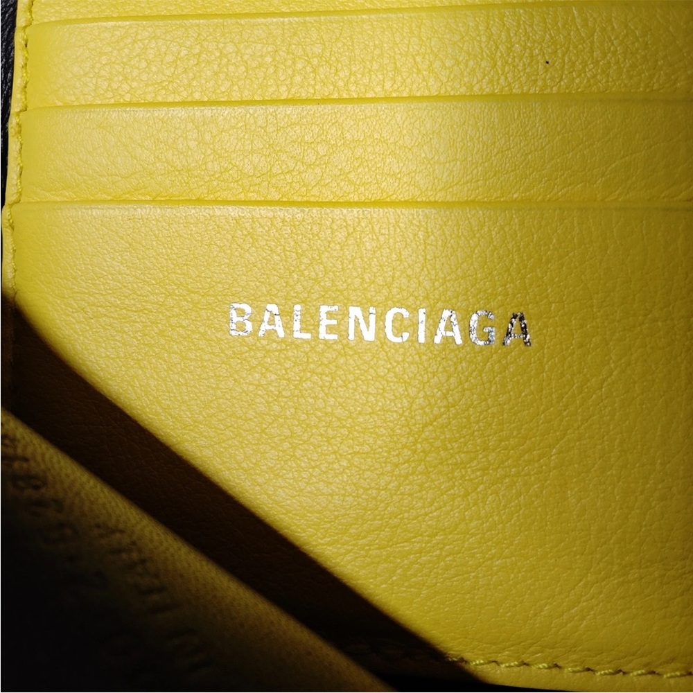 Balenciaga Vibrant Yellow Geometric Bag - Picture 8 of 10